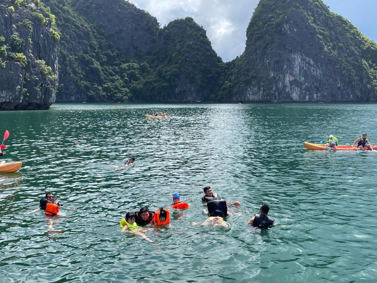 Готель Royal Cruise Halong Bay Халонг Екстер'єр фото