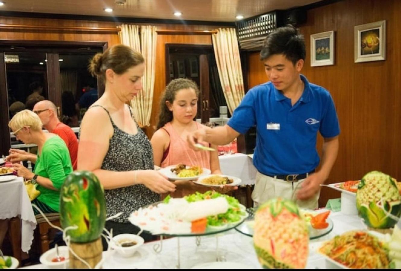 Готель Royal Cruise Halong Bay Халонг Екстер'єр фото
