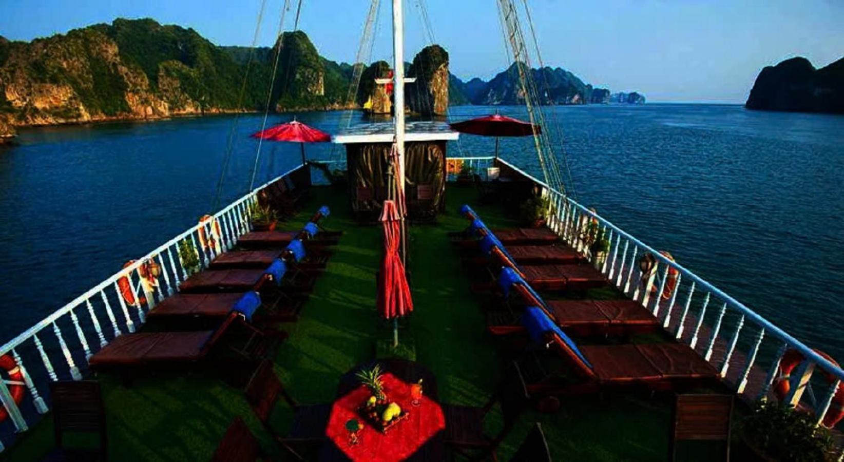 Готель Royal Cruise Halong Bay Халонг Екстер'єр фото